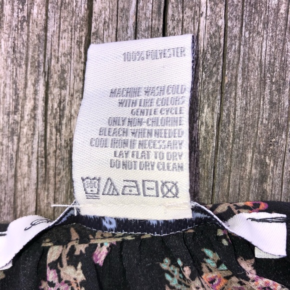 ☀️☀️☀️ 4/$20 American Rag floral boho top! - Picture 8 of 8